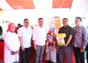 Pj Gubernur Jabar Bey Machmudin Buka Gerakan Pangan Murah Serentak di Indramayu