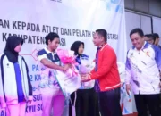 Pemkab Bekasi Salurkan Bonus Rp22 Miliar untuk Atlet dan Pelatih Berprestasi
