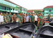Panglima TNI Berikan Bantuan 70 Unit Boat Polyethylene Ke Kodim 0507/Kota Bekasi dan Kodim 0509/Kabupaten Bekasi
