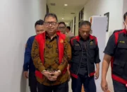 Tim Penyidik Kejati Jabar Tahan Mantan Sekda Kota Bandung Terkait Dugaan Kasus Tipikor Kebun Binatang