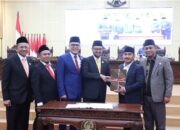Perda LP2B Ditetapkan, Bupati Bekasi Ade Kuswara Kunang: “Dukung Penguatan Pangan Berkelanjutan”