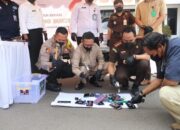Kejari Kab Bekasi Musnahkan Barang Bukti Hasil Tindak Pidana Kejahatan
