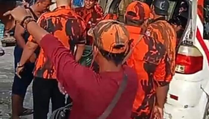 Wujud Kepedulian Sesama, Pemuda Pancasila PAC Kedungwaringin Salurkan Bantuan bagi Korban Banjir ‎