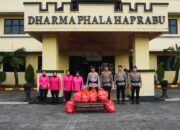 Brimob Polda Metro Jaya dan Bhayangkari Berbagi Takjil di Tegal Danas, Wujud Kepedulian Ramadan