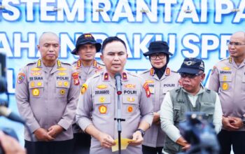 Polda Metro Jaya Perkuat Ketahanan Pangan, Tebar Puluhan Ribu Benih Ikan dan Salurkan Bantuan di Muara Gembong