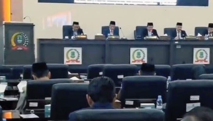 DPRD Karawang Gelar Rapat Paripurna Sahkan Raperda Strategis Hingga Pembentukan Pansus