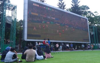 Hadirnya Fasilitas Videotron, Masyarakat Kini Semakin Antusias Berolahraga di Lapangan Serka Dedy Unadi Kodam III/Siliwangi