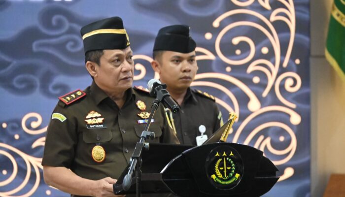 Kajati Jabar Lantik Kajari Kab Sukabumi dan Koordinator Pada Kejati Jabar Tekankan Integritas dan Profesionalitas