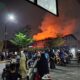 Swalayan Tokma Kosambi Ludes Terbakar, Api Diduga Berasal Dari Gudang Belakang