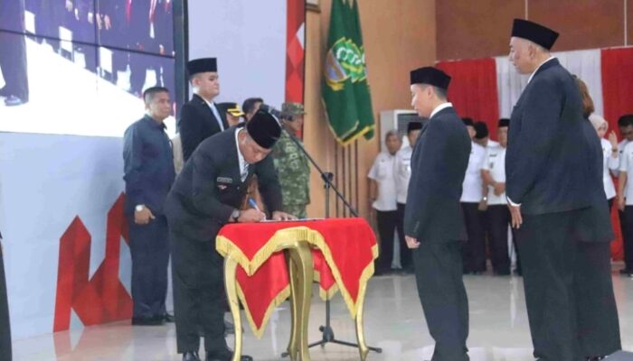 Plt Bupati Bekasi Lantik 1.564 Anggota BPD Periode 2026–2034, Tekankan Integritas dan Pengabdian untuk Masyarakat