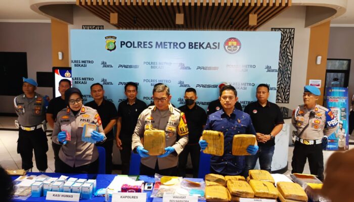 Polres Metro Bekasi Ungkap Kasus Narkoba, Sita 17 Kg Ganja dan Puluhan Ribu Obat Keras