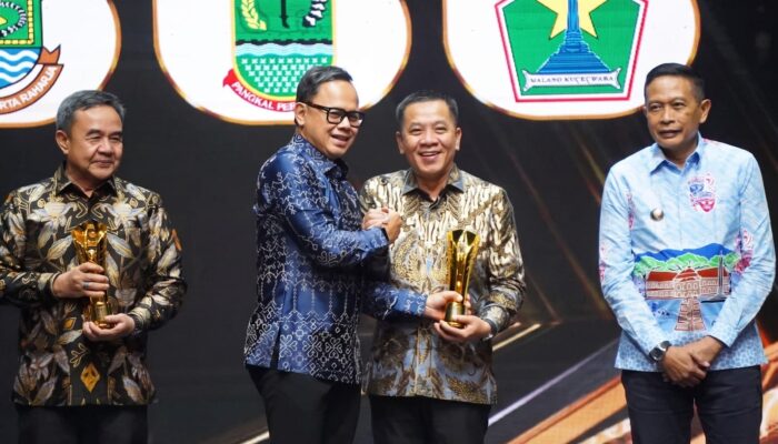 Pemkab Karawang Raih Penghargaan Pemimpin Daerah Award 2026, Inovasi Pelayanan Publik Jadi Andalan