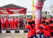 Lomba Gerak Jalan Meriahkan Perayaan Hari Jadi ke-76 Kabupaten Bekasi, Plt Bupati Ajak ASN Budayakan Hidup Sehat