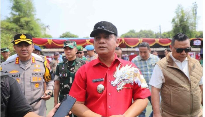 Pilkades Serentak Aman Terkendali, Plt Bupati Bekasi Apresiasi Antusiasme Warga
