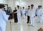 Lantik Enam Pj Kades, Camat Sukawangi Minta Pj Kades Bangun Komunikasi dengan Perangkat Desa dan BPD