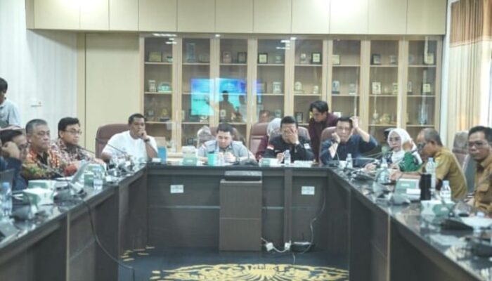 Komisi III DPRD Karawang Gelar RDP Terkait Dugaan Oil Spill di Wilayah Pesisir Pantai Ciparage dan Cemara Jaya