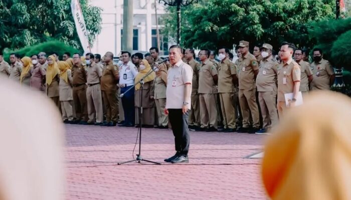 Bupati Karawang Pimpin Apel Pagi, Bahas Kedisiplinan ASN, Pilkades Digital hingga Satgas Perhubungan
