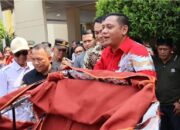 Plt Bupati Bekasi Serahkan 190 Becak Listrik Bantuan Presiden Prabowo Subianto