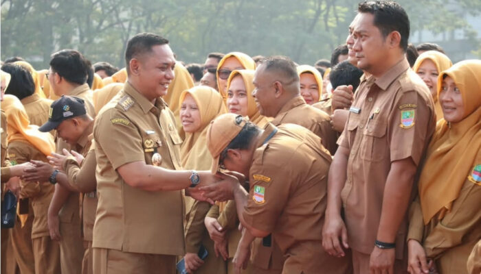 Pimpin Apel Perdana, Bupati Asep Surya Atmaja Ingatkan ASN tentang Amanah dan Tanggung Jawab