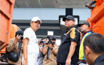Tangani Tumpukan Sampah KM 19, Bupati Bekasi Bersama Gubernur KDM Turun Langsung ke Lokasi