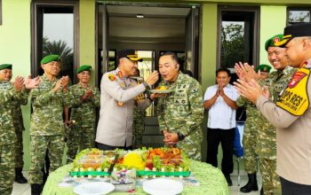 Sambangi Makodim 0509, Kapolres Metro Bekasi Perkuat Sinergitas TNI–Polri di HUT ke-81 TNI