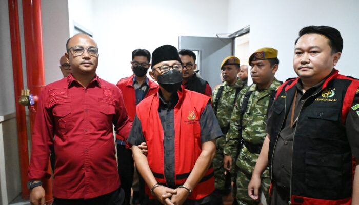 Kejati Jabar Tahan Eks Ketua DPRD dan Plt Sekwan Kasus Dugaan Korupsi Tunjangan Perumahan dan Transportasi DPRD Indramayu, Kerugian Capai Rp18,79 Miliar