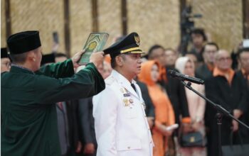 Resmi Dilantik Jadi Bupati Bekasi, Asep Surya Atmaja Komitmen Jalankan Amanat Gubernur Jabar Untuk Tingkatkan Pelayanan Dasar Bagi Masyarakat