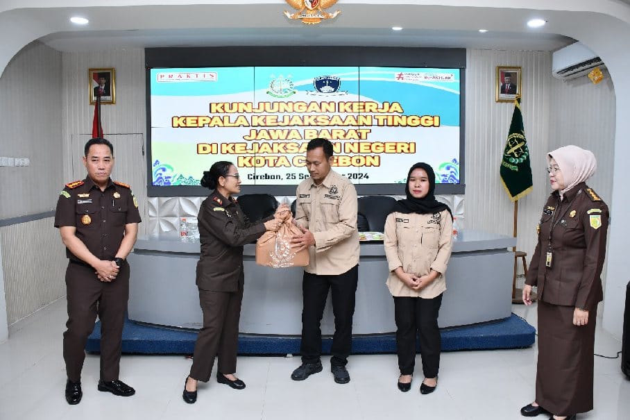 Kajati Giat Kunker Ke Kejari di Wilayah Jawa Barat